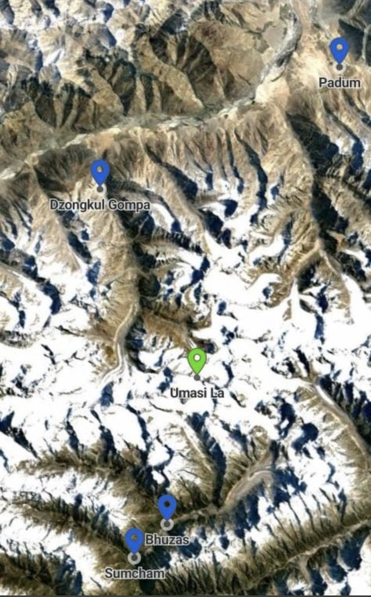 dckishtwar's tweet photo. #IndianArmy along with Airforce under supervision of Distt Adm, tracked and  rescued a  Hungarian National who  lost his way in Umasila Pass in Himalayan Ranges while trekking; airlifted to #Kishtwar for treatment.
@adgpi
@Whiteknight_IA 
@IAF_MCC @Divcomjammu @OfficeOfLGJandK https://t.co/FbAxCEJotd