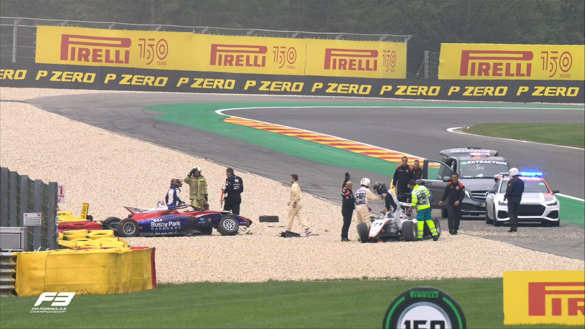 insider_motori's tweet photo. #F3 Sprint Race: dopo 2 Safety Car e brutti incidenti senza conseguenze la vittoria va a #Bearman della #Prema 🇮🇹 seguito dalla #Trident 🇮🇹  di #Stanek e da #Smolyar . Ennesima prestazione in rimonta di #Leclerc partito in P20, arriva in P5 guadagnando punti 🌶️
#F1 #Motorsport https://t.co/BbGOyNB58g