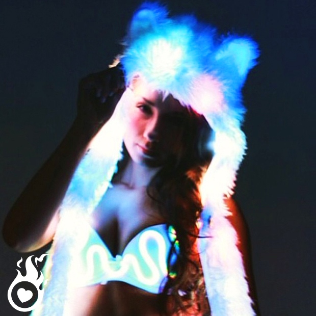 HeartJacking's tweet photo. β I lighted up the party night with my outfit. π₯π Everyone's eyes were on me, they were so fascinated. π
#heartjacking #beanie #ledbeanie #bra #ledbra #seduction #animalbeanie #led #party #outfit #fashiontrends #clothes #fashion #womensfashion #womenswear #clubbing #nightout https://t.co/anMz3fVTyI