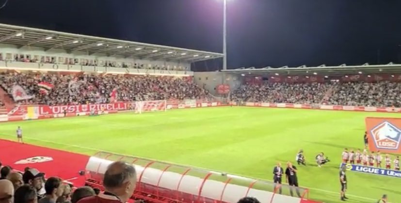 Raph_1910's tweet photo. Da Fonseca, entraîneur du LOSC
🗣 « Avant de venir, tout le monde m’avait parlé de l’atmosphère très particulière à Ajaccio, et je dois avouer que j’ai trouvé l’ambiance fantastique. Le football devrait toujours se jouer des des conditions comme celles-là »
#ACALOSC 🔴⚪️ https://t.co/0jHnSkPRFU