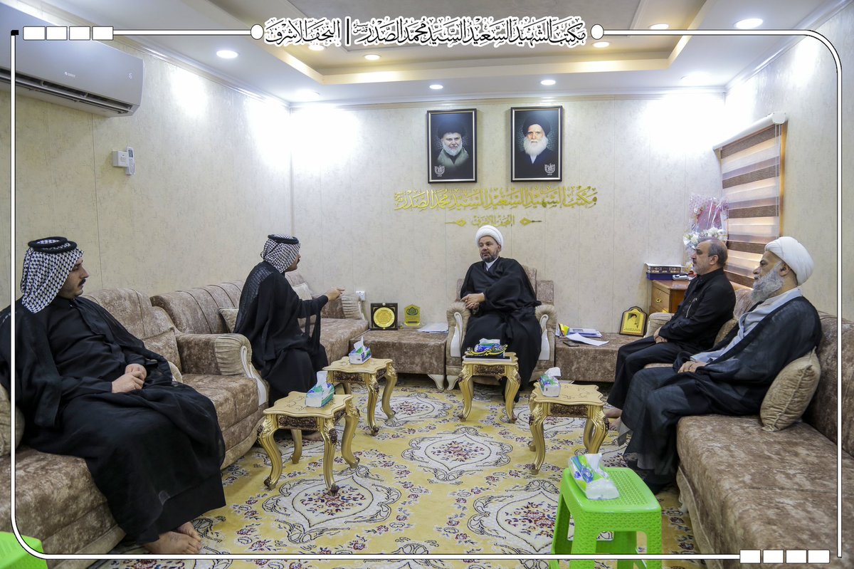 alsaderoffice's tweet photo. يواصل مكتب الشهيد السعيد السيد محمد الصدر (قدس سره) في النجف الاشرف استقبال أبناء المجتمع من الضيوف والزائرين للنظر في القضايا العامة والشؤون الخاصة والاستفتاء عن المسائل الشرعية والاحكام الدينية ومتابعة قضاءا وشؤون المساجد . https://t.co/nG6VGmojMX