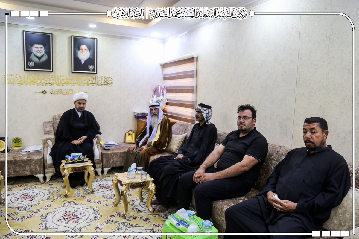 alsaderoffice's tweet photo. يواصل مكتب الشهيد السعيد السيد محمد الصدر (قدس سره) في النجف الاشرف استقبال أبناء المجتمع من الضيوف والزائرين للنظر في القضايا العامة والشؤون الخاصة والاستفتاء عن المسائل الشرعية والاحكام الدينية ومتابعة قضاءا وشؤون المساجد . https://t.co/nG6VGmojMX