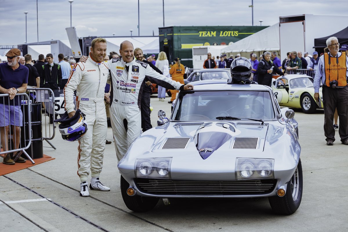 gunhillstudios1's tweet photo. Sir Chris Hoy all prepped for qualifying yesterday @silverstoneclassic @silverclassic #silverstone #silverstoneclassic #silverclassic #gunhillstudios #sirchrishoy #raceprep @chrishoy1 @chrishoy https://t.co/zv0VnSLtXV