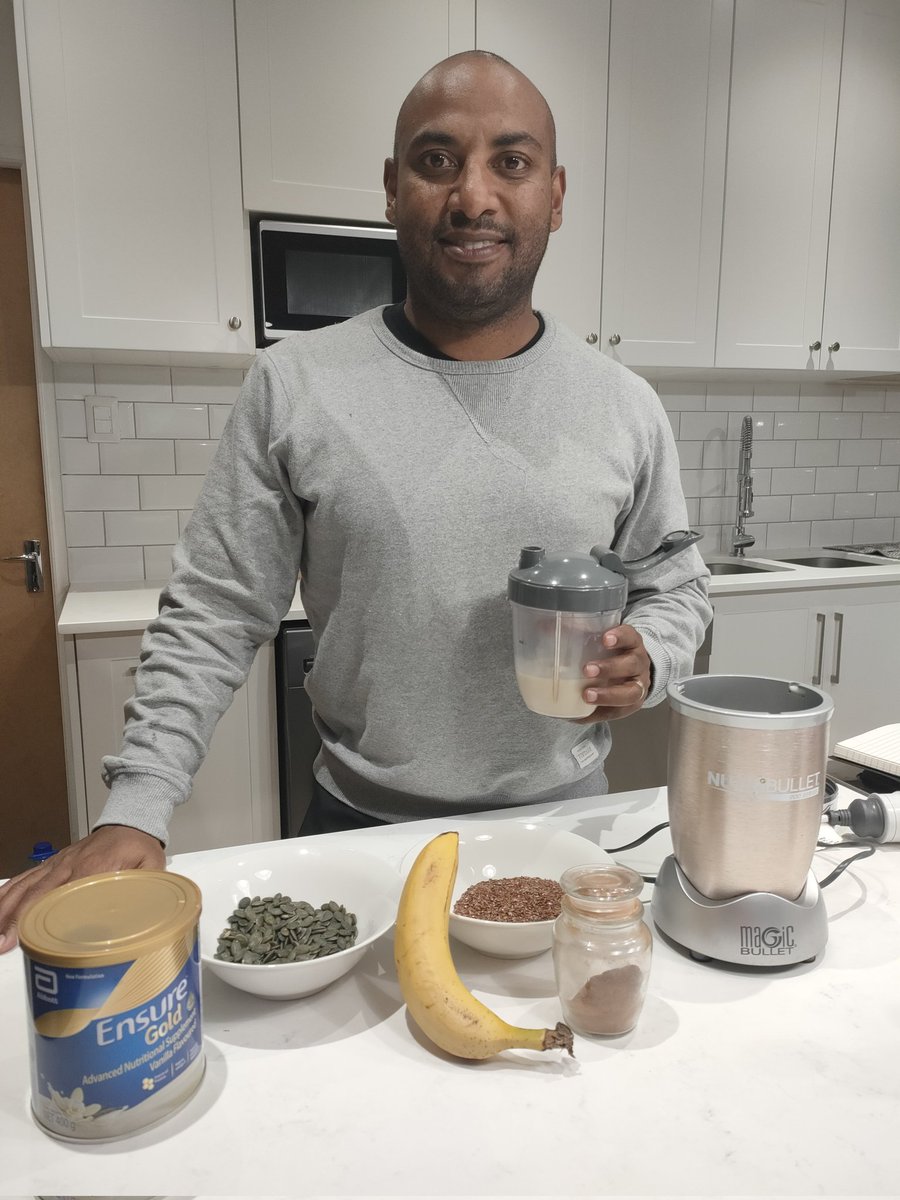 Stix035's tweet photo. Thought I would share with you my favourite breakfast smoothies to get me going before a morning workout. 25g pumpkin seeds, 25g linseed, 1 banana, pinch of cinnamon, 6 scoops of Ensure Gold, 185ml of water with a few blocks of ice. 
 
@ensure_sa https://t.co/N6C95dsMnI