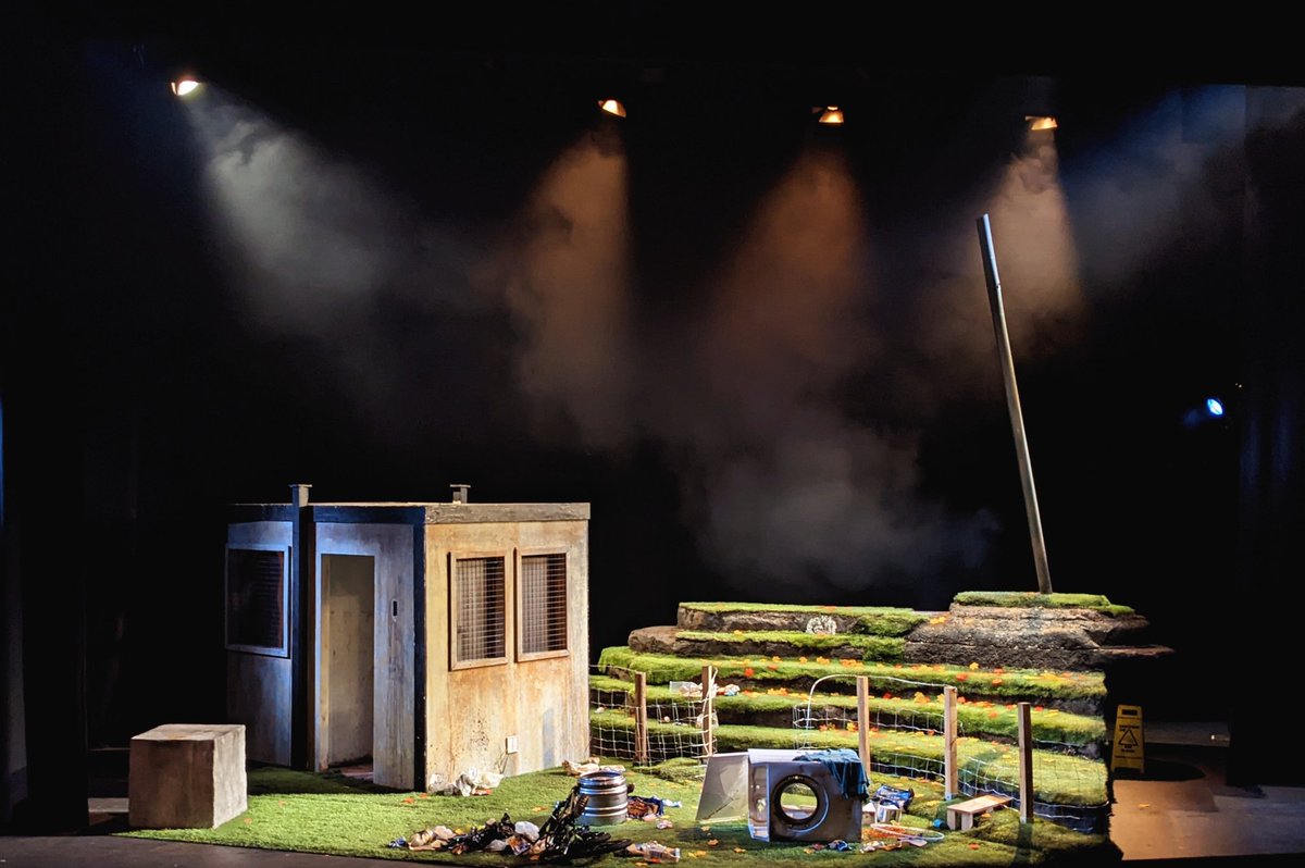 LyricBelfast's tweet photo. Today is the last chance to catch critically acclaimed #TheBorderGame before we pull the curtain on our main stage and it makes its way on tour. Tickets available for 2:30pm and 7:30pm ๐
๐๏ธ: https://t.co/vI25rF7eat https://t.co/JzxyAagc2h