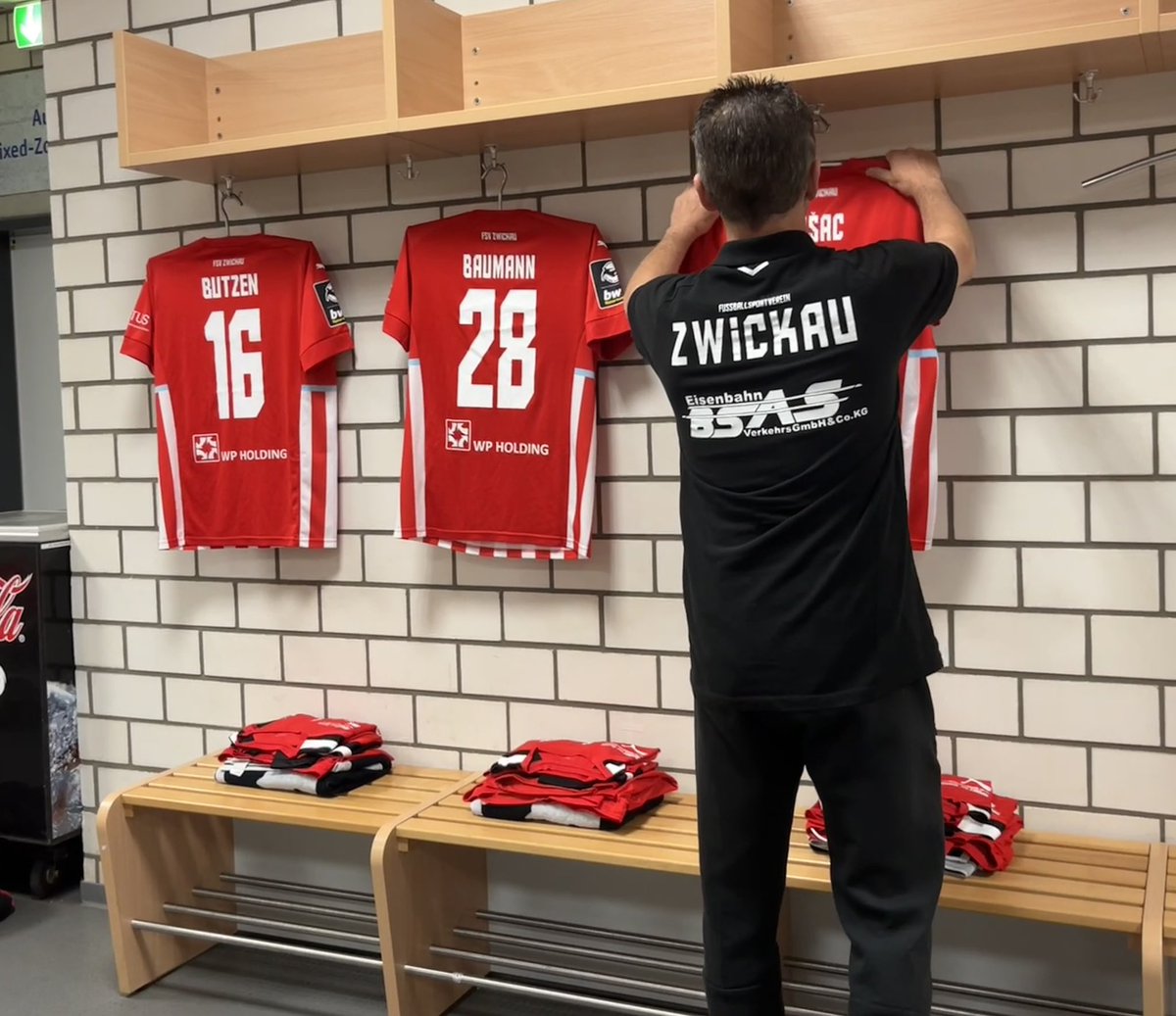 FSVZwickau's tweet photo. Alles ist bestens vorbereitet! #SCVFSV https://t.co/OVdvAv9ikp