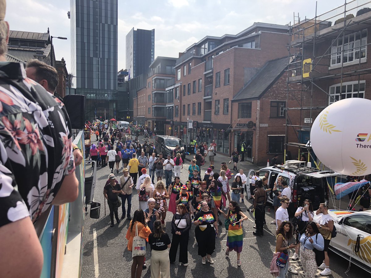 naomisloyan's tweet photo. Waiting to leave ❤️🏳️‍⚧️🏳️‍🌈 #ITVPride #HIV https://t.co/EjXcQr6ELx