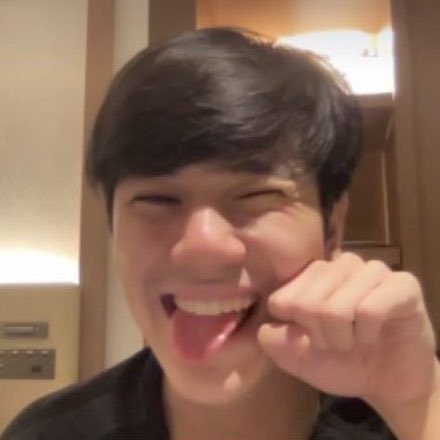 summerocean16's tweet photo. อายุเท่ากันมั้ย https://t.co/Lv49ZSj7tM