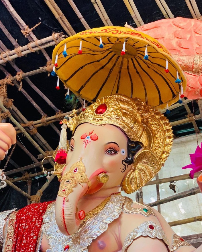 hindu_things's tweet photo. #ChinchpokliChaChintamani #Mumbai #Ganpatifestival #ganpatibappamorya #Chintamani #PrathamDarshan #2022 #bappa https://t.co/hZmUxPWbpB