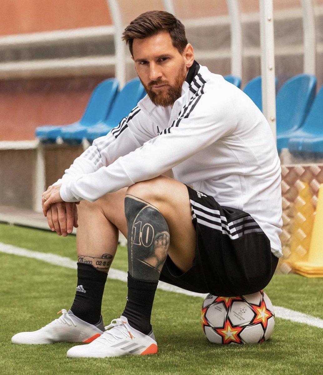 the_Lawrenz's tweet photo. “Everyone can have opinions about who they like but if you love football and you watch Lionel Messi… you’re happy.” https://t.co/gjNParVmrX