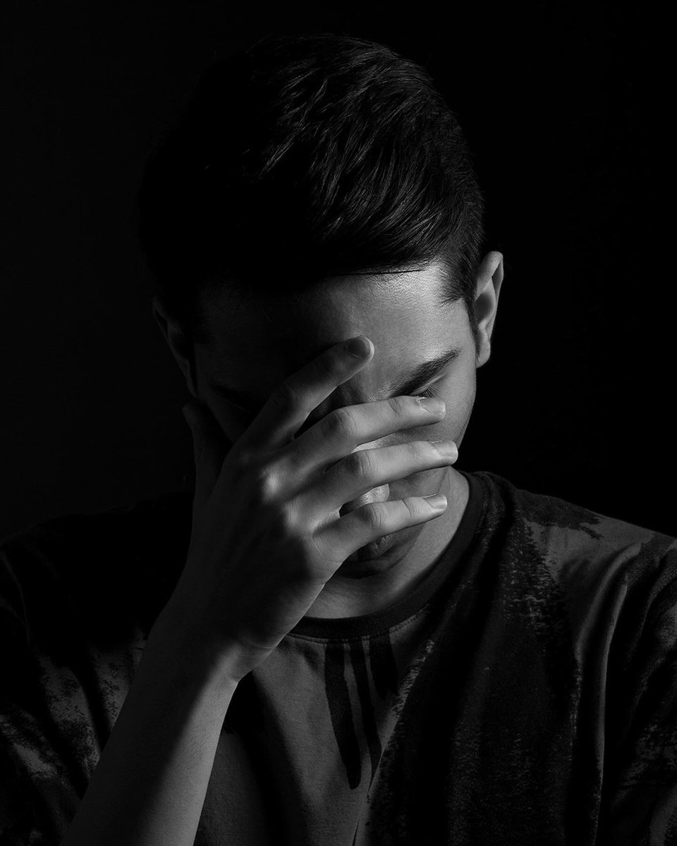 rezmonddd's tweet photo. •Black &amp; White https://t.co/8jNDKkKJkL