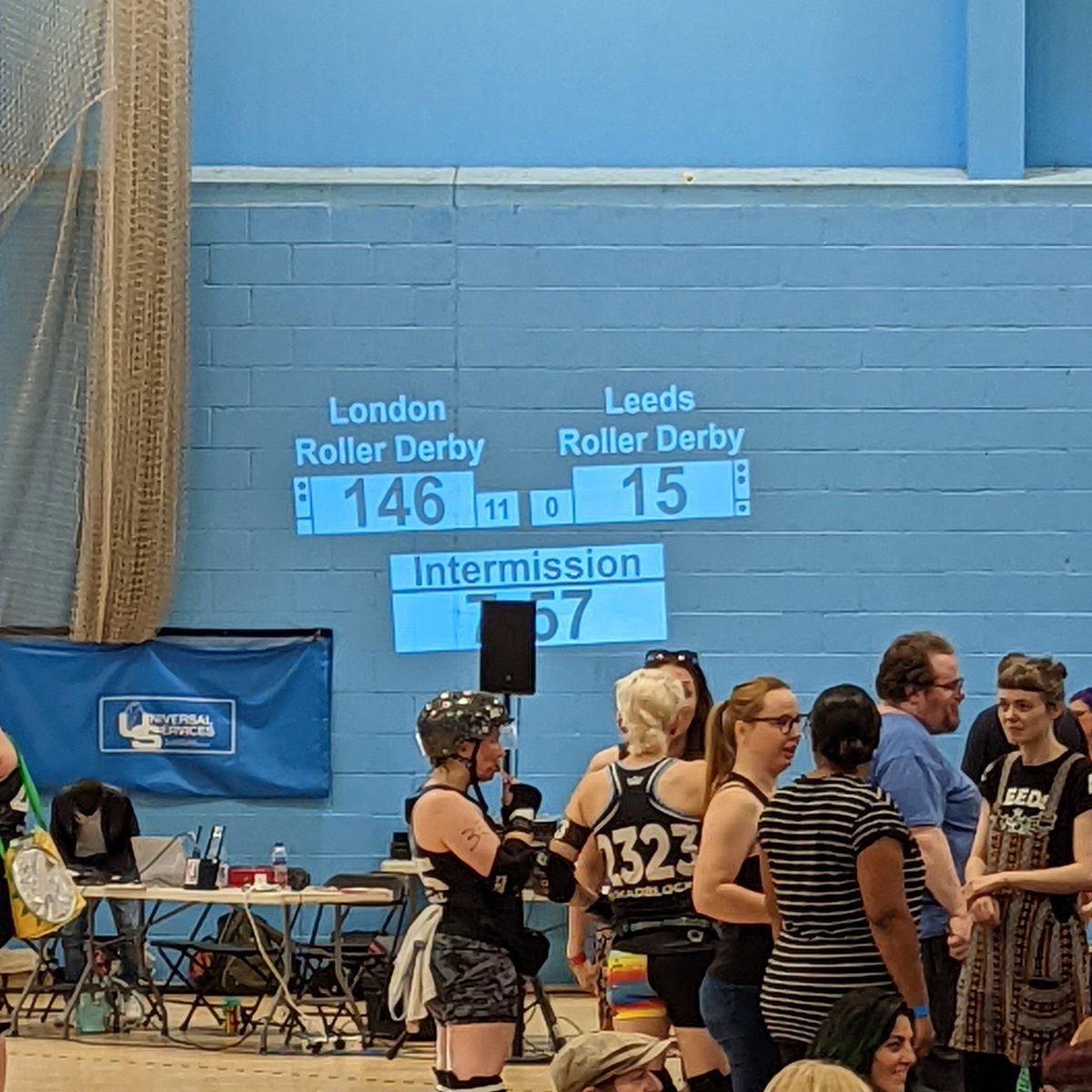 Half time of our first game at #BackOnTrack showcase. <a href="/ldnrollerderby/">London Roller Derby</a> 146 - 15 <a href="/WeAreLeedsRD/">Leeds Roller Derby</a>

#5nrd #derbytwitter #rollerderby