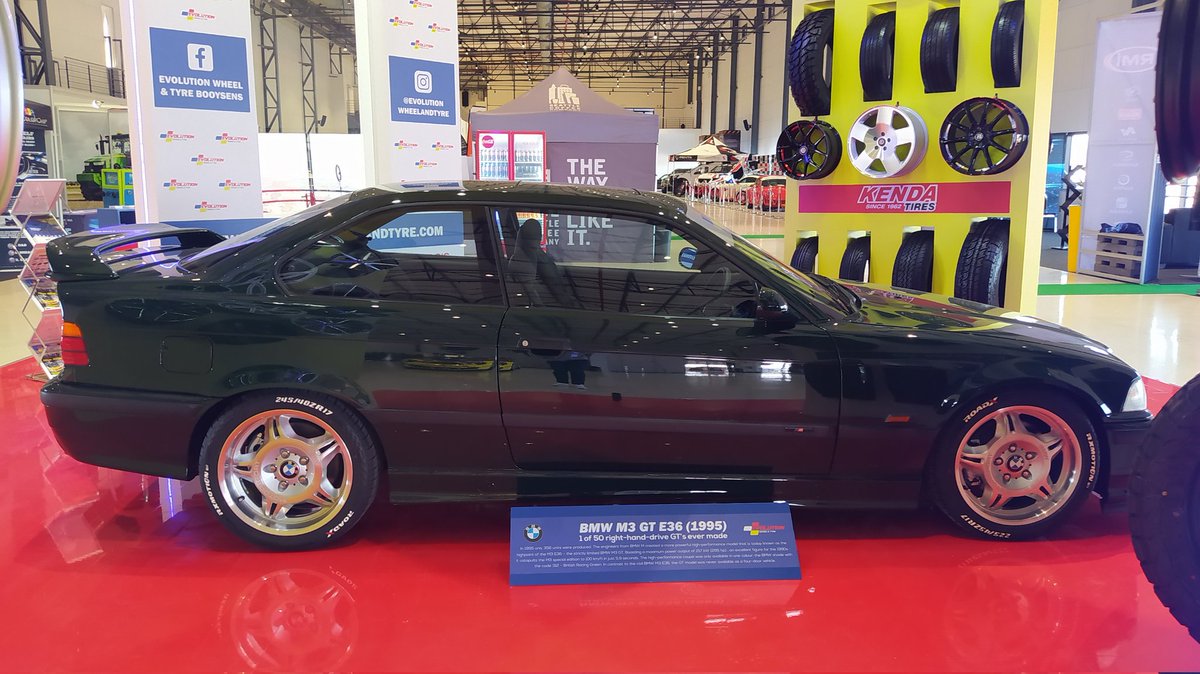 OtsileJK's tweet image. This is by far the cleanest E36 M3 I've ever seen! It's 1 of 50 right-hand drive British Racing Green BMW M3 GTs in the world. In total 356 were built.

The 1995 model makes 217 kW and it accelerates from 0-100km/h in 5.9 seconds.