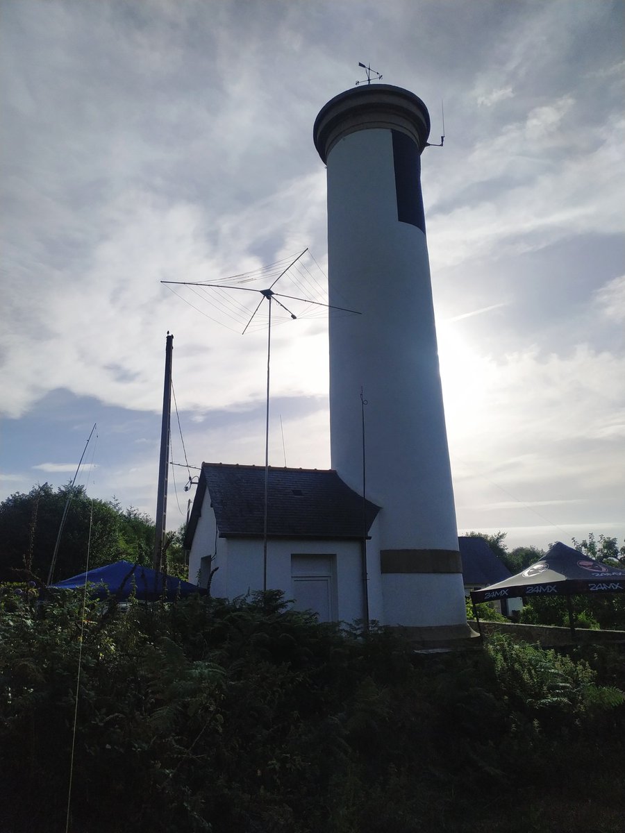 F4ELJ's tweet photo. Results after the analysis of the #TM2LW 2022 log, activation during International Lighthouse Lightship Weekend. Thank you all again. 73 ! @F4ELJ @F5Ohh #ILLW #hamradio #Lighthouse #hamr #tm2lw https://t.co/6PXPoYrKrZ