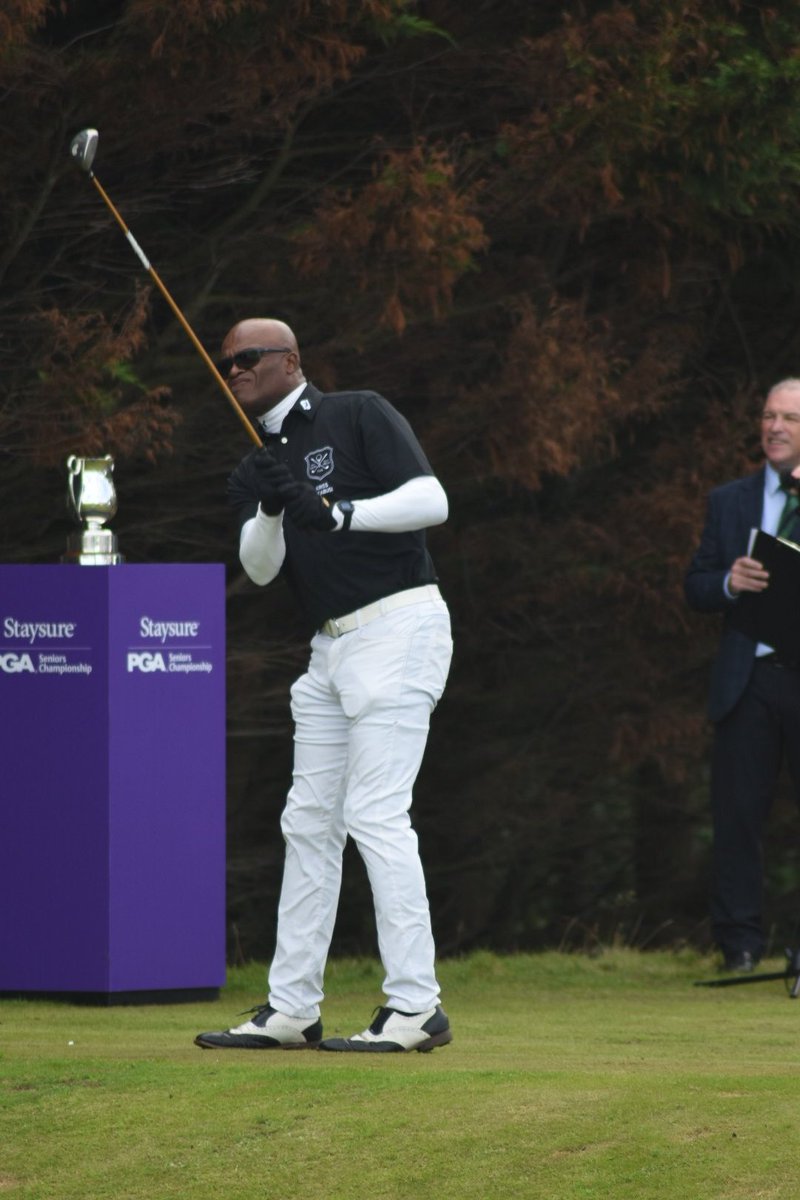 ianclare62's tweet photo. @kris_akabusi It didn't take long for your famous laugh to ring out across the course @euLegendsTour https://t.co/3CmLbZBqjc
