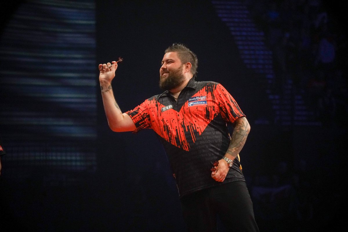 OfficialDPA's tweet photo. Second semi final has Michael Smith up against Jonny Clayton 🏴󠁧󠁢󠁥󠁮󠁧󠁿🏴󠁧󠁢󠁷󠁬󠁳󠁿 @officialpdc @OfficialDPA @foxsports @senz_radio @steinlager_nz @nz_tab #darts #worldseriesofdarts #newzealand https://t.co/nmjk3sGVoA