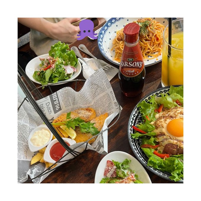 12話でランチのシーンを描くために担当さんと取材に行ったときの写真🍝 