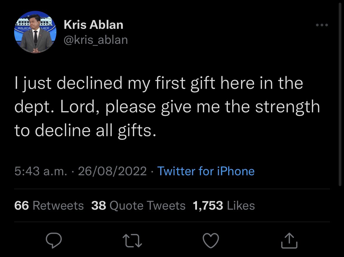 ifyouseekkae's tweet photo. This Kris Ablan guy wants the whole twitter to praise him so bad for declining gifts as a *high-ranking* government official as if he wasn’t this same guy less than a year ago lmao https://t.co/A6hXpWC0EE