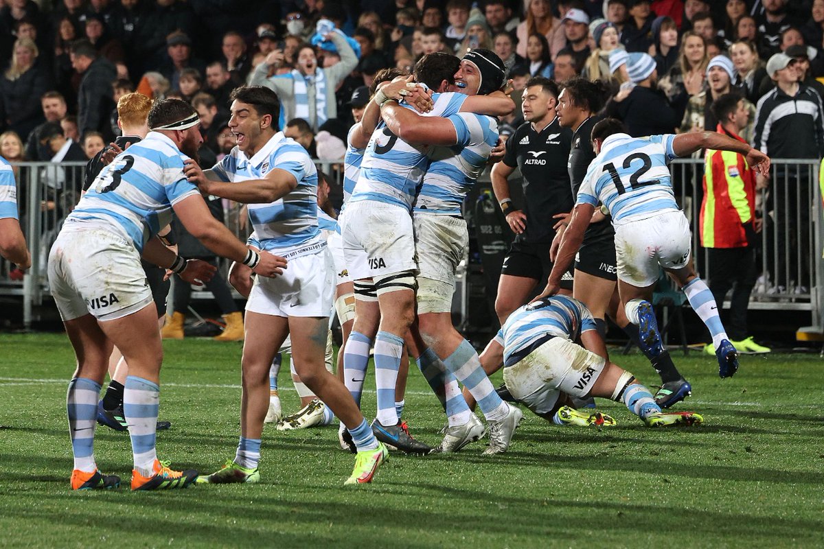 AgenciaTelam's tweet photo. #RugbyChampionship 🏉 El seleccionado argentino de rugby ganó 25 a 18, alcanzando su primer triunfo en tierra neozelandesa https://t.co/lLzmbMq0P2