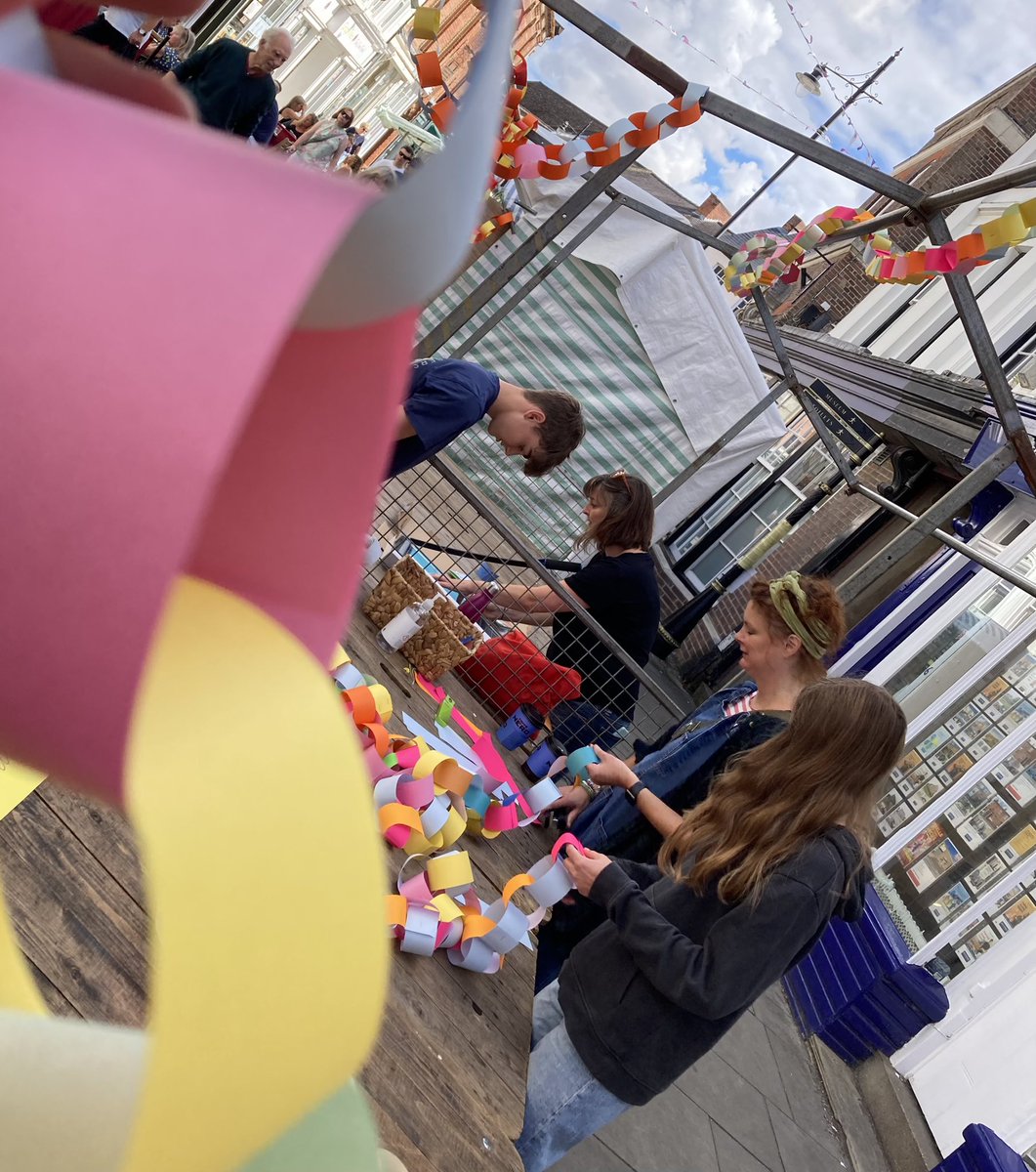 DifferentL's tweet image. Fun times decorating #louth #cornmarket on Market Day - getting some lovely responses 😎