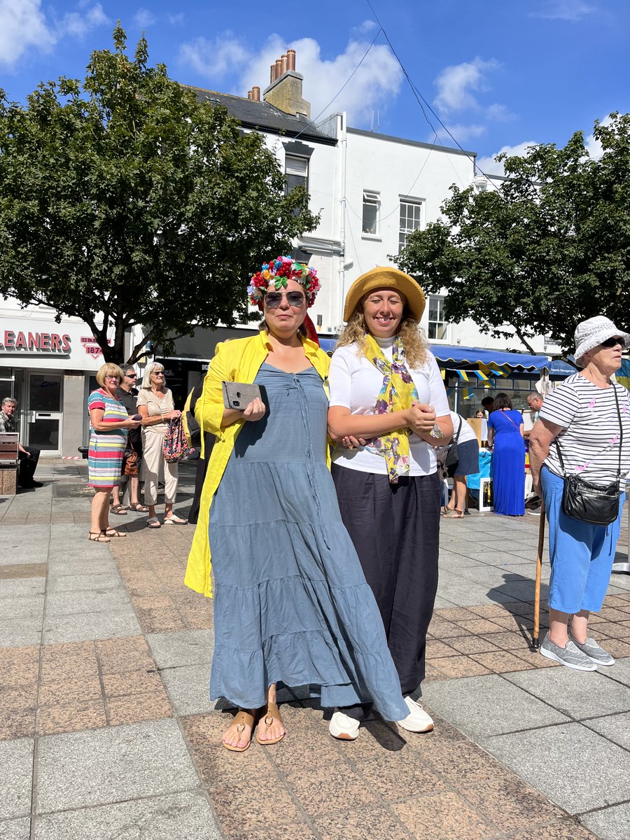 JsySideBySide's tweet photo. Rounding out #jerseyukraineweek with a festive market at West Centre!!! 🐂 Please come down to enjoy the music, entertainment, arts and crafts, and support our Jersey Ukrainian community!

@JerseyOAC @EssentialDance @innagardiner @SimonCrowcroft #thecows #sidebyside https://t.co/dJbUww7cBq