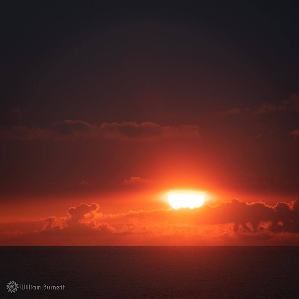 willburnett's tweet photo. Sunset glow 2 #netherlands #cycle #cycletouring #2019 #throwback #nikon #nikonphotography #nikond750 #sunset https://t.co/FybCXUNheY https://t.co/lapl6dWmc9