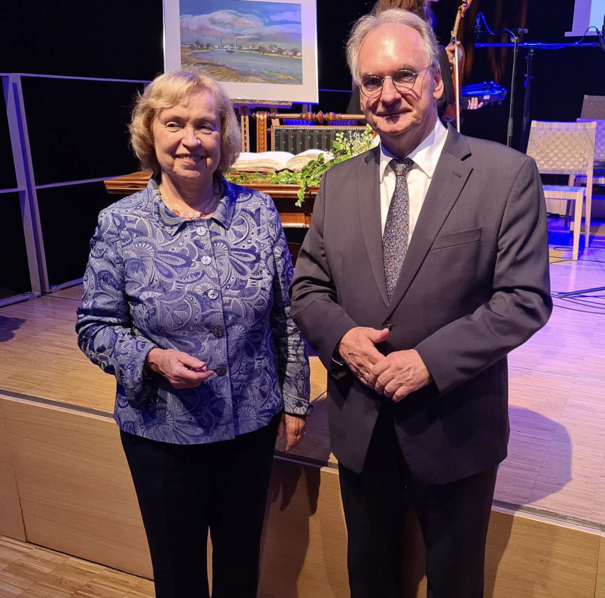 sachsenanhalt's tweet photo. 25 Jahre UNESCO-Weltkulturerbe in @lutherstadt Wittenberg. MP @reinerhaseloff würdigt: Das #Weltkulturerbe ist in ganz besonderer Weise gemeinschafts- &amp; identitätsstiftend. Für #SachsenAnhalt sei es zu einem wichtigen Markenzeichen geworden. (1/4) https://t.co/hmLp3KIiXe