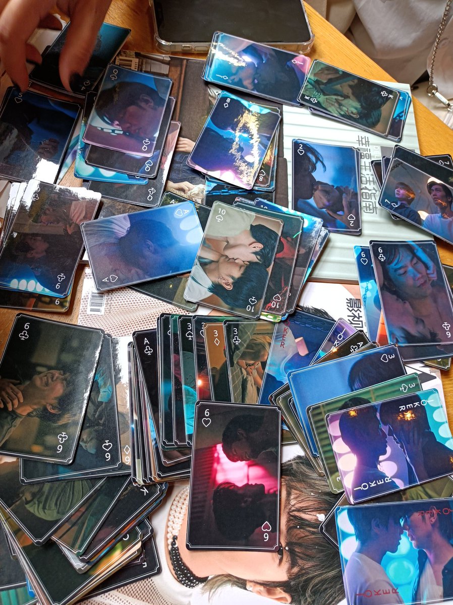 Record the offline fan activities of biblebuild in Shanghai.
Every bubble is lovely. We chat together, exchange gifts and vote together.
Today is a nice day, except for the outrageous vote.
#BibleBuild
#ไบเบิ้ลบิว