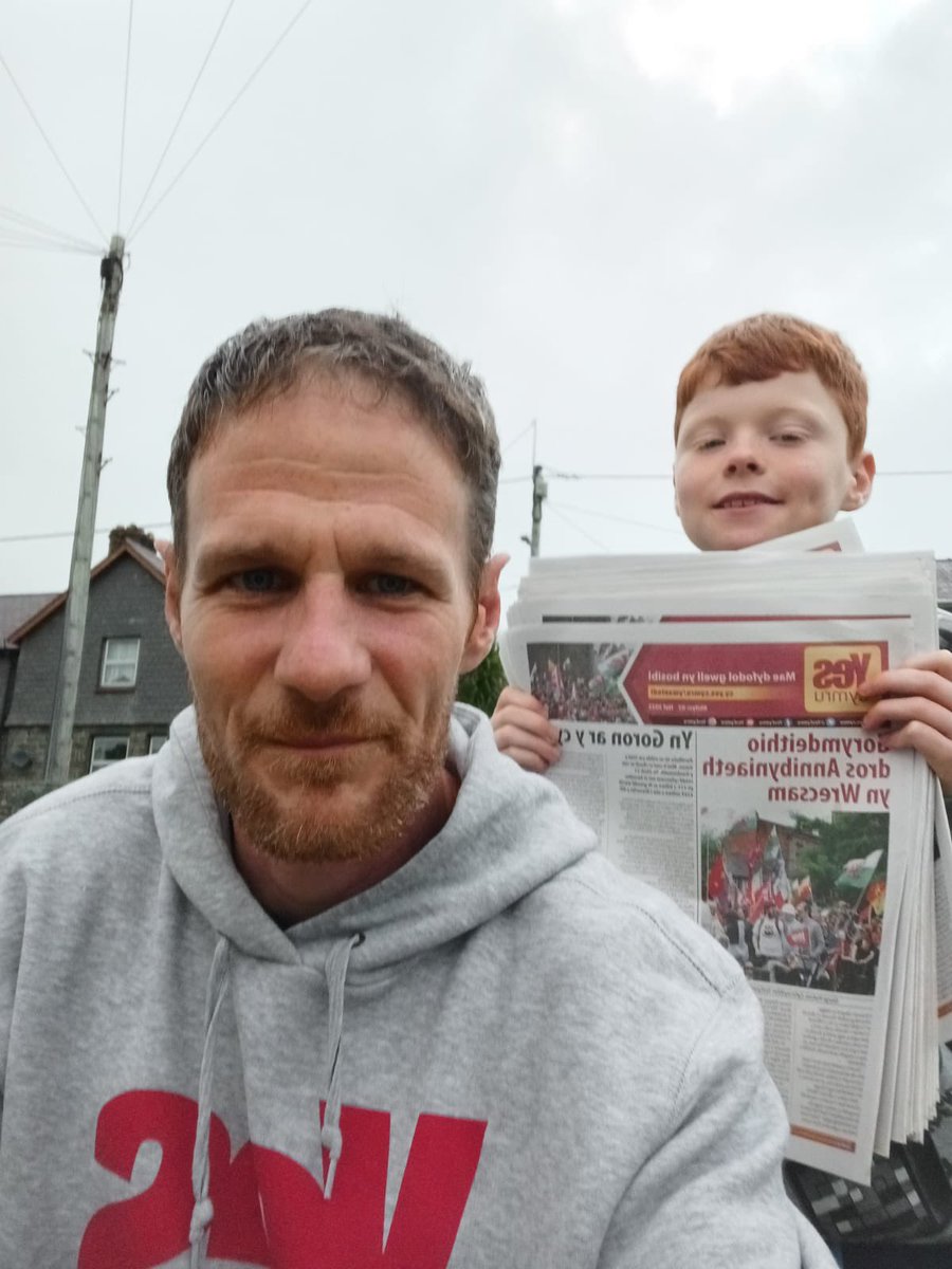 Papur newydd <a href="/YesCymru/">YesCymru</a> yn parhau i gael ei ddosbarthu yn y Dyffryn. Diolch i bawb sy’n helpu. 
YesCymru paper still being delivered in Dyffryn Ogwen.