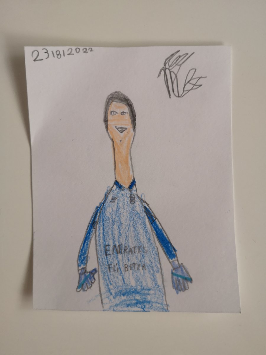 rostyngonzalez's tweet photo. Hola @thibautcourtois 👋 1ro, gracias x existir! 2do, desde la final de Champions mi hijo está obsesionado contigo y te dibuja a diario. Cumple en un mes y tu camiseta para su edad (6años) no está en la web de Adidas ni del RM, tampoco en tiendas físicas. Hacemos un intercambio? https://t.co/p9vY6jjqbW