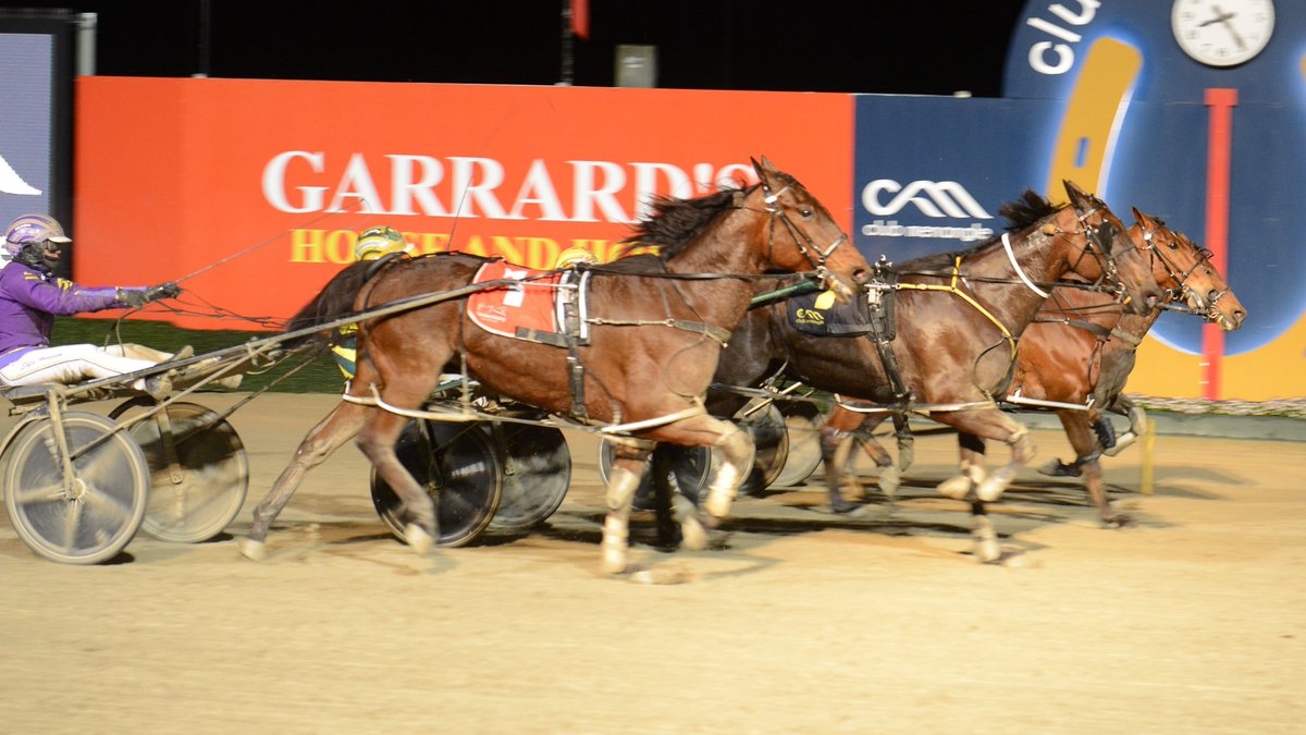ClubMenangle tweet picture