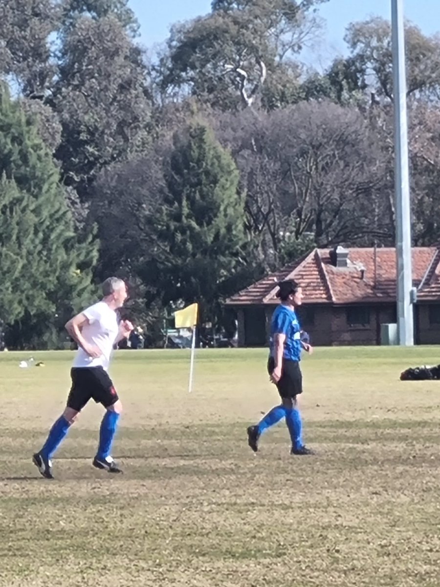 maxrushden's tweet photo. @PolytechnicFC @BrentFC UTP. Pulling the strings while on loan to the University of Melbourne this afternoon… #expresspace https://t.co/ijYVvp66e8