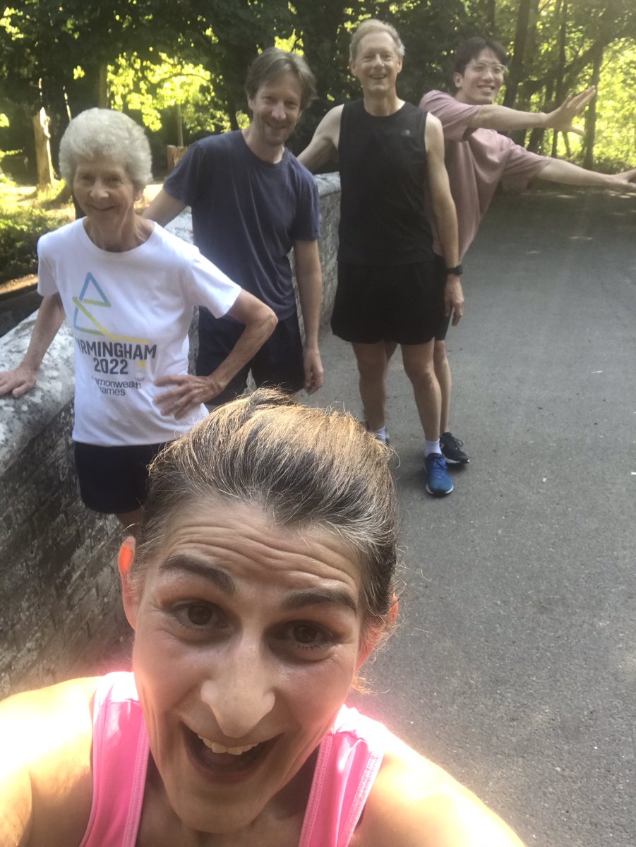 thecraicisback's tweet photo. Back running with my favourites #stmarysrunners @WatfordWeather gorgeous day to be in #cassiobury then refuelling at our runners breakfast with toast and @English_OP #jam we are blessed for the rest of the day! https://t.co/Zmmkw55BMP
