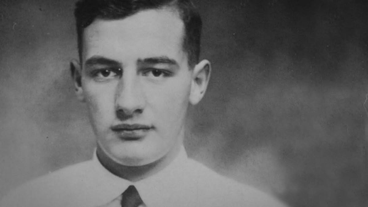 Today on Raoul Wallenberg Day we honor Raoul, his courage and deeds in Budapest that saved tens of thousands of Jews from the Holocaust.

Photo: Raoul Wallenberg Academy <a href="/R_W_Academy/">RaoulWallenbergAcad</a>