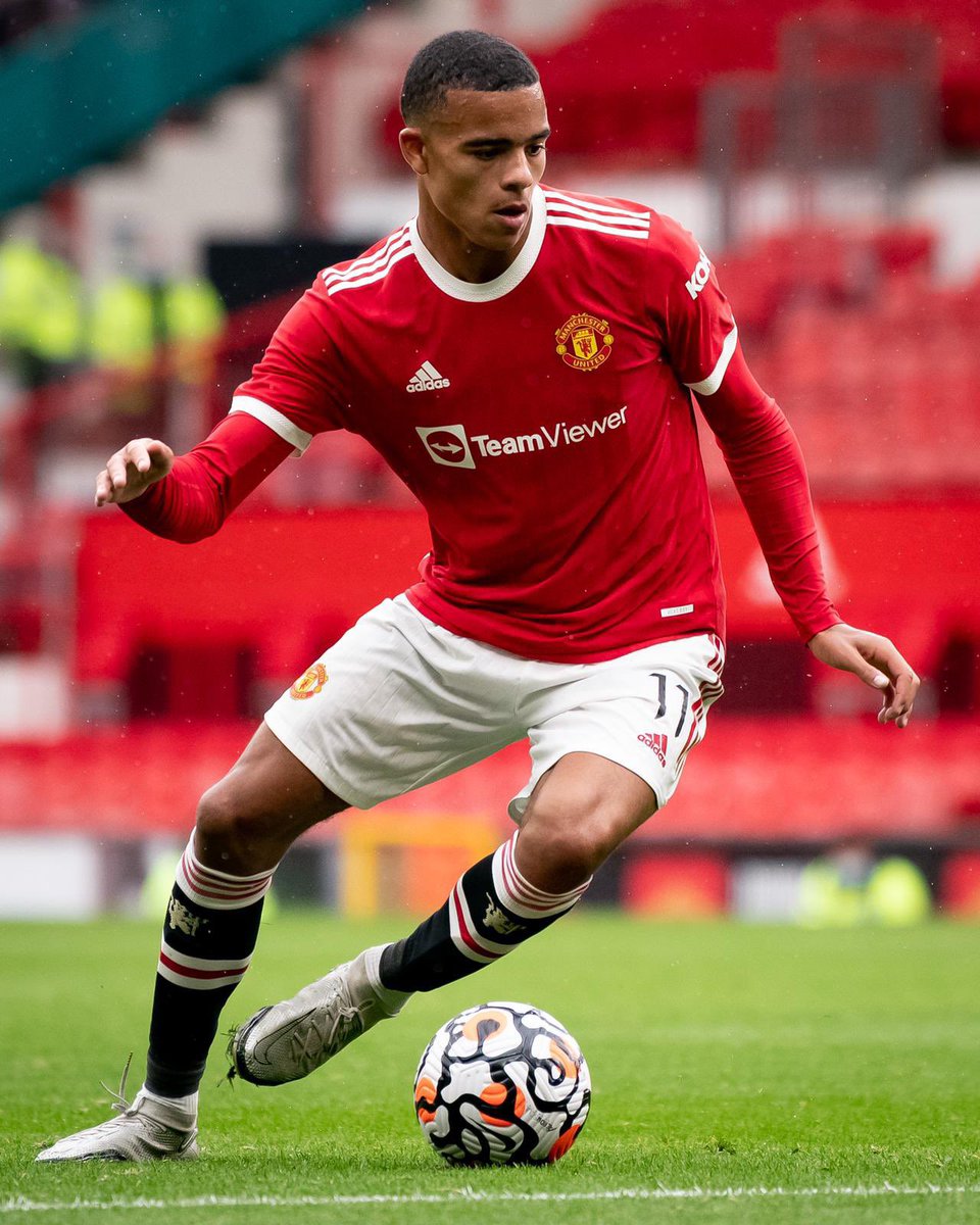 254__tasha's tweet photo. Manchester united fans 📸
Rrtwt for christiano Ronaldo like for greenwood ❤️ show love🥰 https://t.co/cPKcFjvuUO