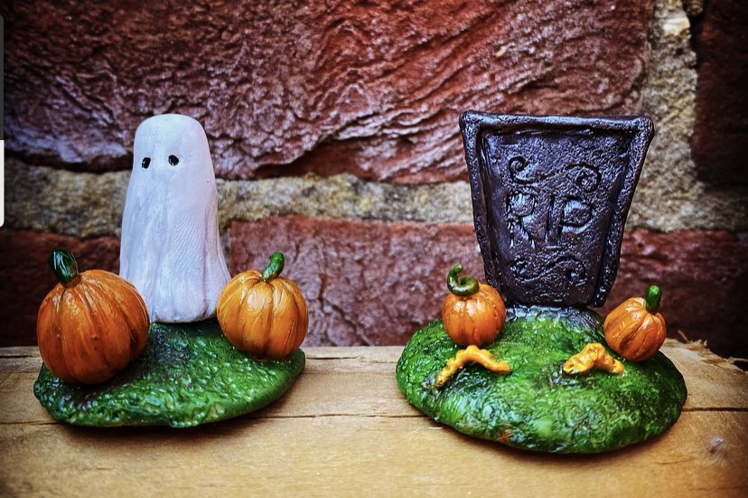 Liz Goodwin (@lilibetsbuttons) on Twitter photo Sneaky peep of my little halloween ornaments available to purchase soon 👻 #Halloween #ghost #tombstone #gift #Halloween2022 #handmadegifts <a href="/HandmadeHour/">HandmadeHour</a> <a href="/mrs_ccc/">ClyCreativeCommunity</a> <a href="/HMNation/">Handmade Nation</a> Sneaky peep of my little halloween ornaments available to purchase soon 👻 #Halloween #ghost #tombstone #gift #Halloween2022 #handmadegifts <a href="/HandmadeHour/">HandmadeHour</a> <a href="/mrs_ccc/">ClyCreativeCommunity</a> <a href="/HMNation/">Handmade Nation</a>