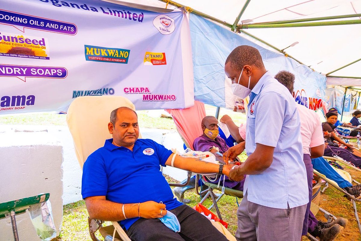mukwano_ind's tweet photo. The 1,000 Blood units Attempt from Mukwano industries is still ongoing. Remember this is part of the global target of 50,000 Blood units for a single day donation In the #whoishussain drive. https://t.co/KmdPfReZ0p