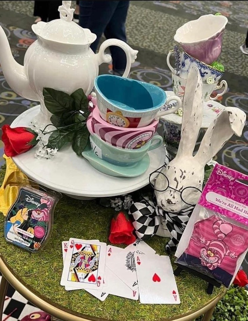 Stuck for something to do?
Come down to the FREE Summer Fun Day at Kingston Wesley Methodist Church, 12-3, on Wednesday 31st August!
There will be bouncy slides, face painting, BBQ and much more. 
Wolf Pack are also proud to be presenting their version of Alice In Wonderland! 🐾