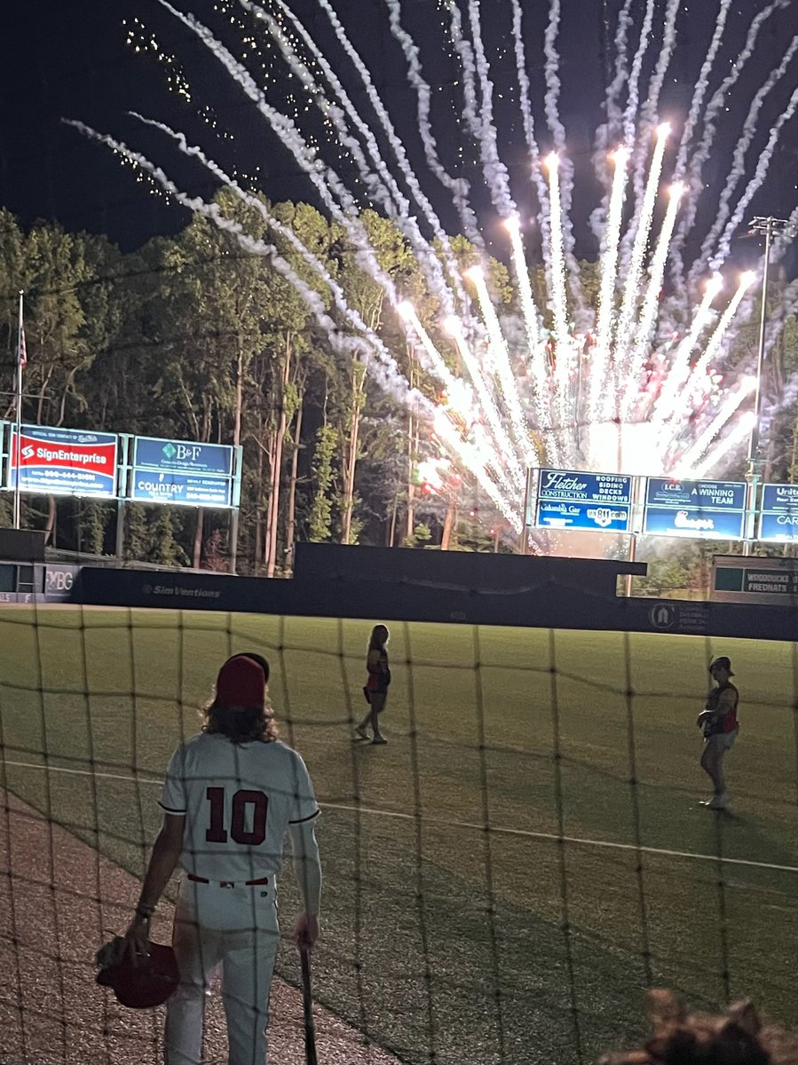 DomHighBaseball's tweet photo. Great to see #10 last night in Fredericksburg! What a game for him and the @FXBGNats! Claw hit his first pro home run, a grand slam to left on 🎆🎇 night! His dad even got to retrieve the baseball! Proud of you @cortland_lawson! #dombats #proHR 💪⚾ https://t.co/UsCANjGxYz