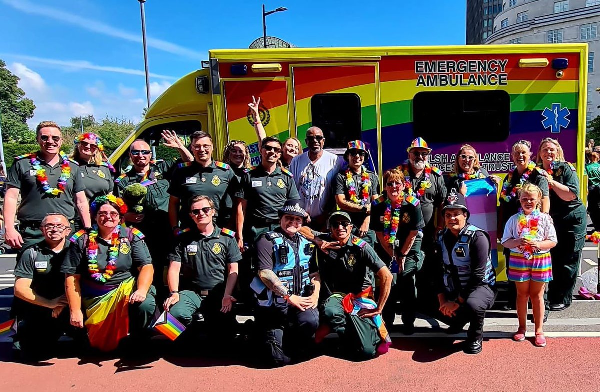 WelshAmbulance's tweet photo. Our off-duty staff, including volunteer community first responders are still here at stand P62 at @PrideCymru
Why not learn or refresh your first aid skills, including how to give #CPR and use a #defib.
#PrideCymru2022 https://t.co/CSN7H774rw