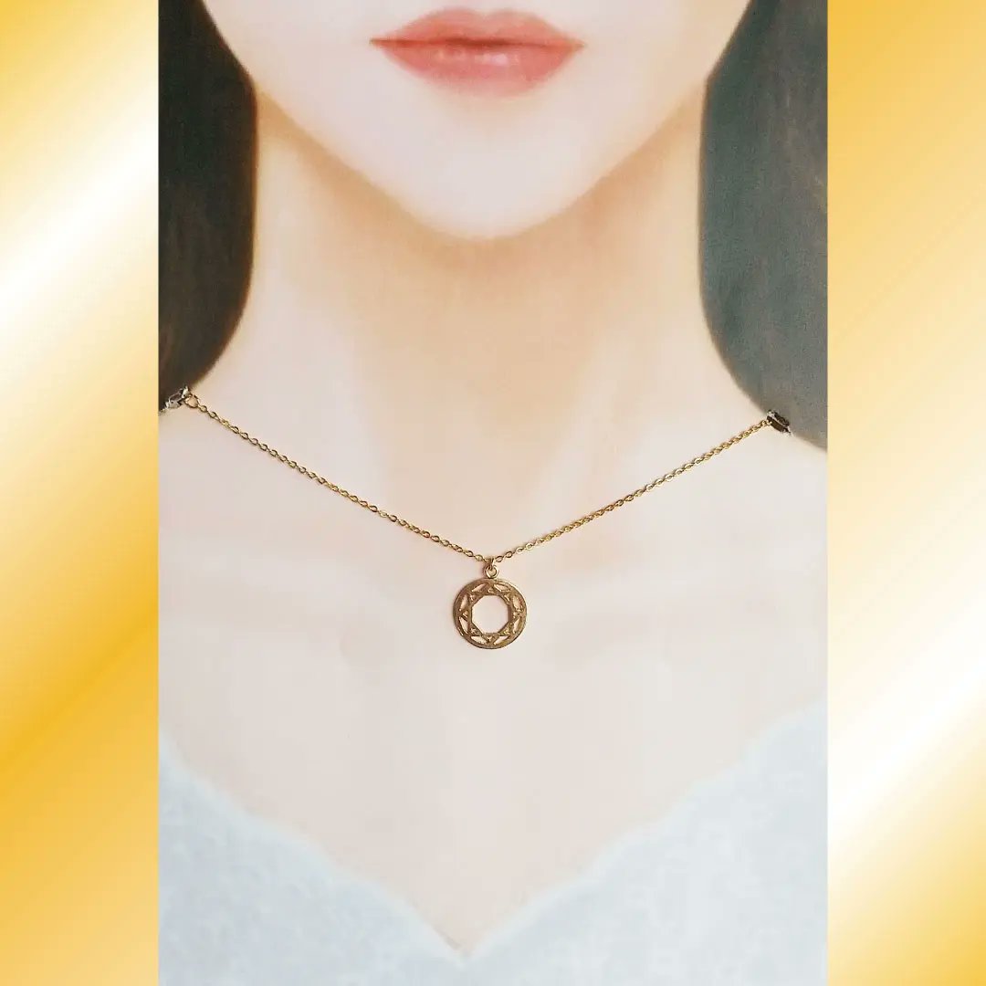 Koubou_Kiran's tweet photo. ファセットシリーズ【小】丸型のネックレスを先程minne・creemaにアップしました✨
#ピアス #ネックレス #necklace #丸 #円 #round #ファセットカット #宝石 #透かし #糸ノコ #彫金 #ニッケルフリー #ニッケルフリーピアス #faset #fasetcut #handmade #ハンドメイド #minne #creemaで販売中 https://t.co/WOVo8MqCvY