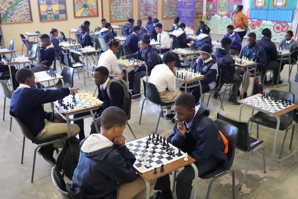 MECTateMakgoe's tweet photo. Over 300 learners are gathered in the Xhariep District today at the schools Chess and Cross Country finals #Dlalantombazane #dlalamfana https://t.co/us003J5U9H