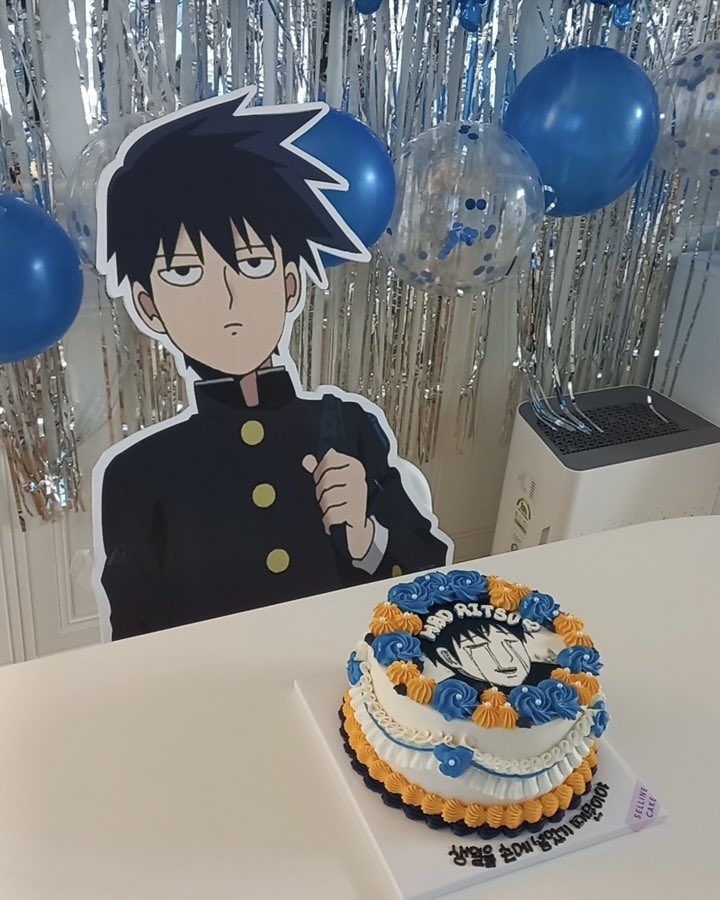 HBDritsu's tweet photo. 💙🎉리츠야 생일축하해!!!!!🎉💙
#생일을손에넣었기때문이야
#影山律生誕祭2022
#影山律誕生祭2022

*리츠군은 미성년자인 관계로 콜라를 마셨습니다 https://t.co/1M23Pj1Eyz