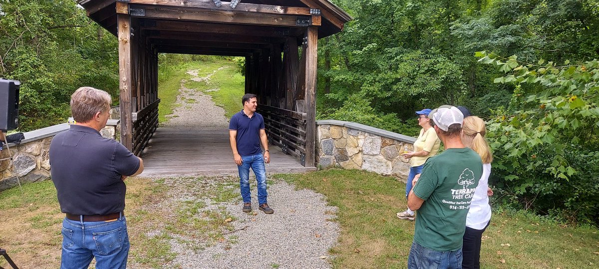 Byrne4NY's tweet photo. Another beautiful morning meeting and speaking with constituents at our #TrailblazingwithByrne event in #PattersonNY.
Special thanks to Patterson Town Supervisor Rich Williams for attending and participating in the discussion… https://t.co/10LIhBmOOg