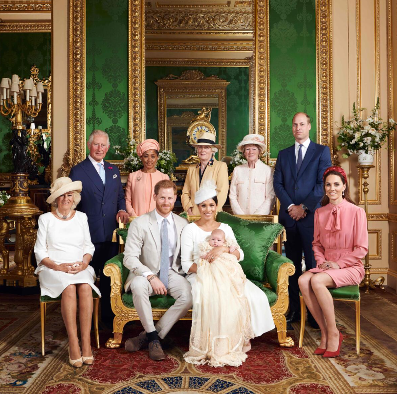 TheHinduMag's tweet photo. COVER STORY | The #monarchy is a soap opera, says @TinaBrownLM, the #author of #ThePalacePapers.

Brown chats with @gayatrishah about the #legacy of the late #princessdiana (on her 25th death anniversary), and the future of the #British #RoyalFamily.

https://t.co/F6ppovVQTI https://t.co/j5bntUlrD6