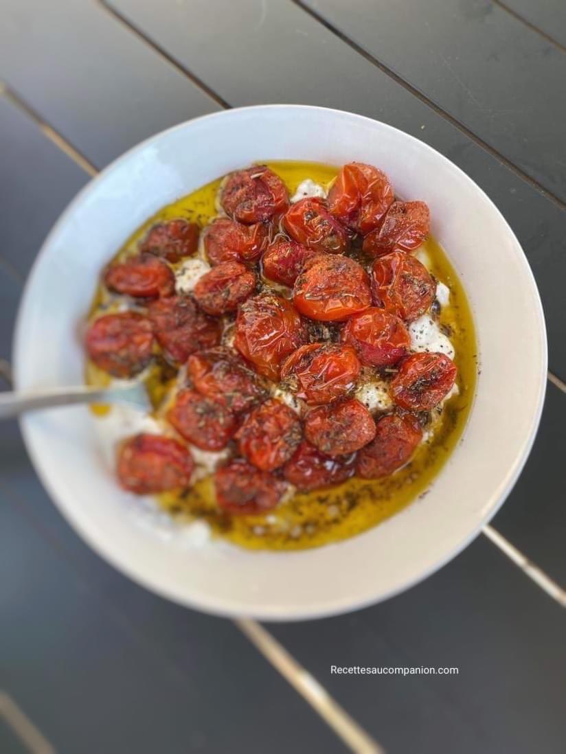SZaparty's tweet photo. crème de feta et tomates cerises confites realisé tout l’été en entrée ou apéro, à vous maintenant de la tester
recette on clique ici https://t.co/4mq7lQxOwD #cremedefeta #feta #food #foodporn #foodstagram #foodblogger #foodie #healthyfood #instafood #instagood #recette #cuisine https://t.co/2JMxTMGeAg