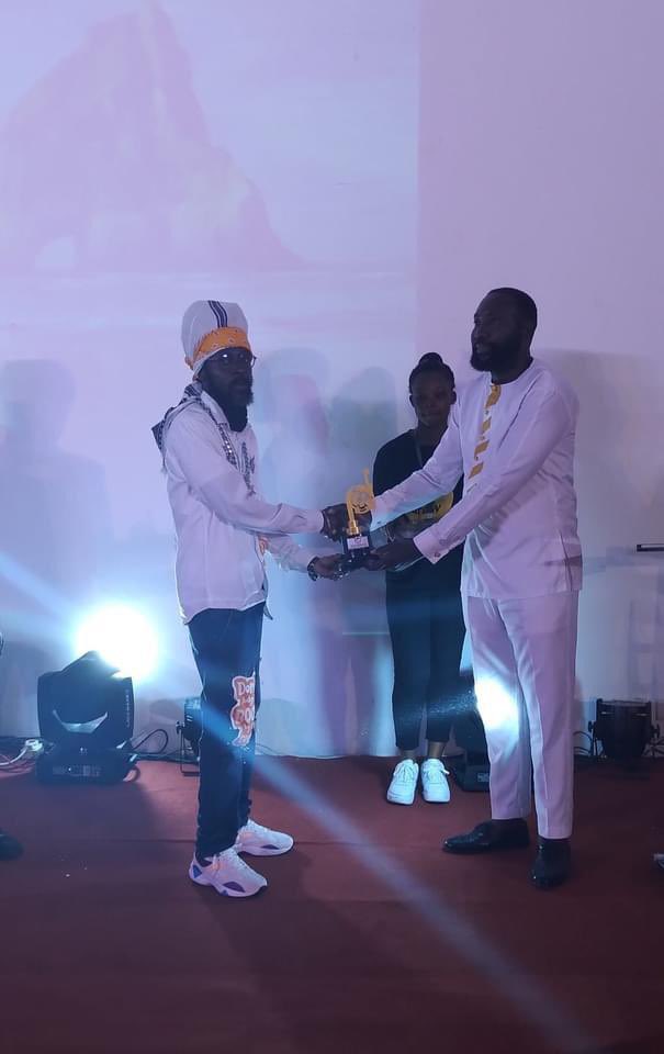 univers1057fm's tweet photo. Kojo Kombolo, the #YoungDada,
Has won the #PremierREGGAEandDANCEHALLDJ of the year 2022.
Congratulations Champ.
You have brought difference in Radio Presentation in Ghana🇬🇭
A win for Reggae And Rhymes
And @univers1057fm https://t.co/P6kFzUpNLQ