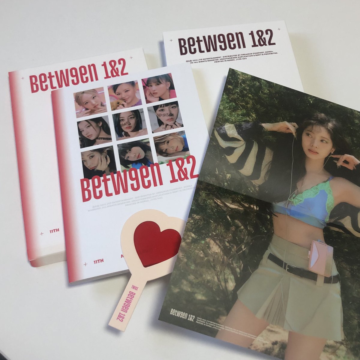 ph_papercut's tweet photo. WTS LFB PH / HELP RT ✨

⚪TWICE "BETWEEN 1&amp;2" UNSEALED ALBUM
✨209php

- AVAILABLE ALL VERSIONS
- INCLU : SEE PHOTO (RANDOM POSTER)
- LIMITED SLOTS
- NETA 
- DOO : UNTIL OOS
- DOP: PAYO or SEPT 10

MINE + VERSION + QTY https://t.co/q33s6akTuw