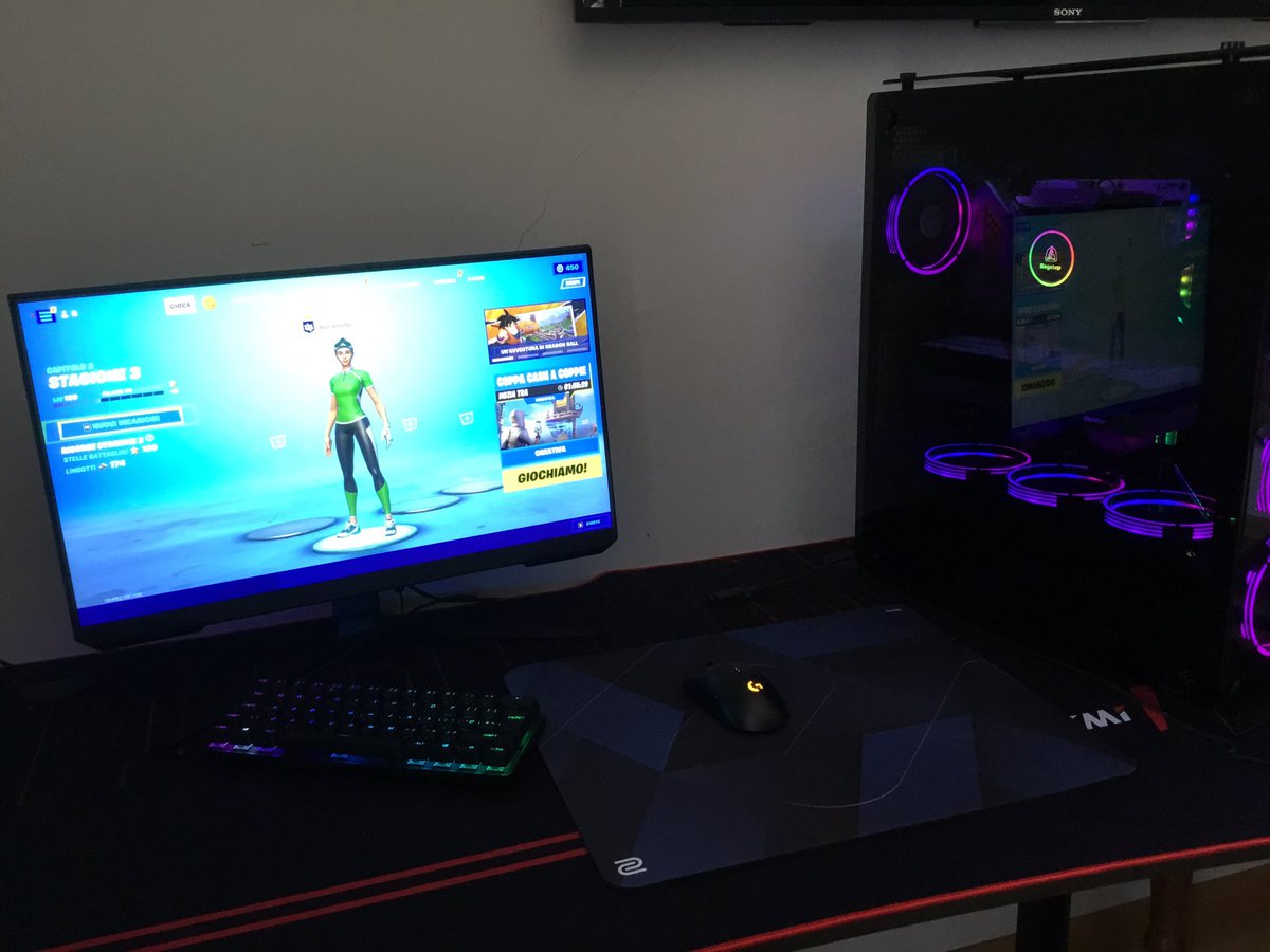 Nykofnbr's tweet photo. Rate My New Setup https://t.co/g2DLDngkgx