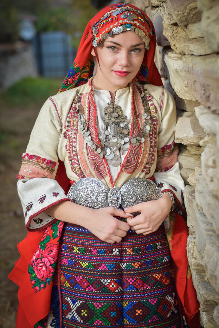 ABeautifulCult1's tweet image. Bulgarian folks costume 🇧🇬
Always remember to celebrate your culture, identity and roots.